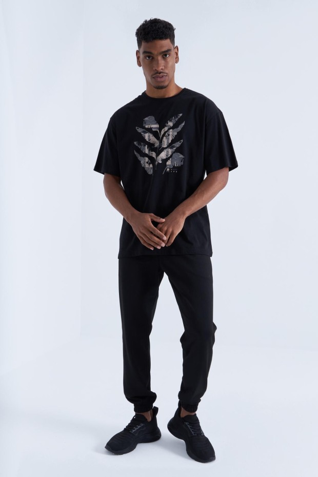 Tommy Life Siyah Büyük Baskılı O Yaka Erkek Oversize T-Shirt - 88092. 8 Tommy Life Siyah Büyük Baskılı O Yaka Erkek Oversize T-Shirt - 88092. 8