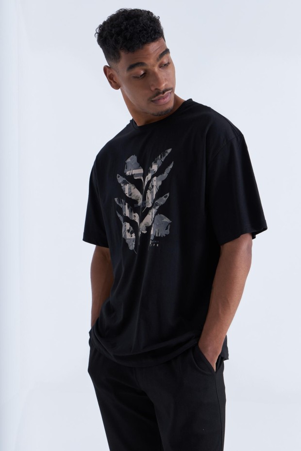 Tommy Life Siyah Büyük Baskılı O Yaka Erkek Oversize T-Shirt - 88092. 7 Tommy Life Siyah Büyük Baskılı O Yaka Erkek Oversize T-Shirt - 88092. 7