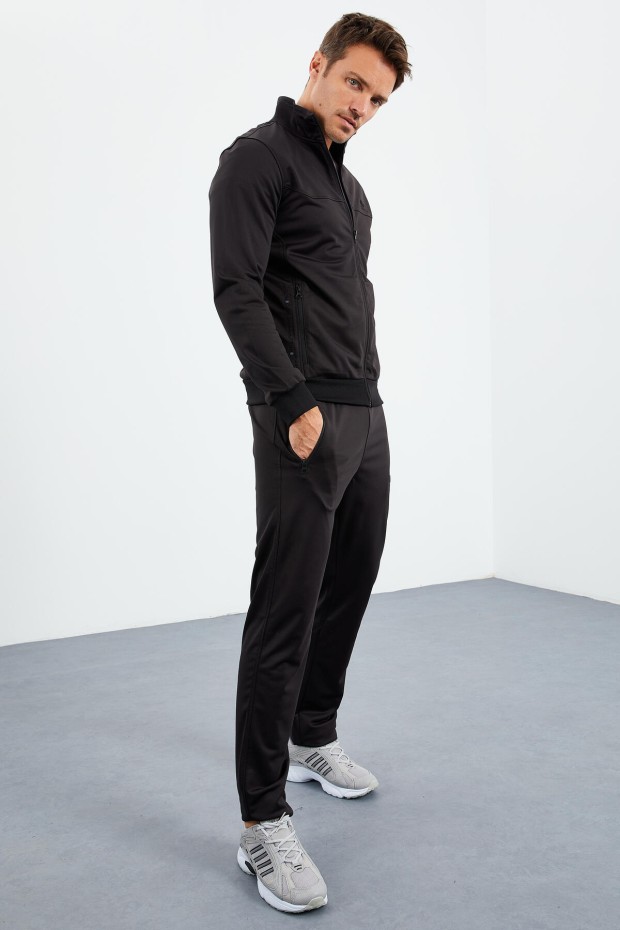 Tommy Life Siyah Dik Yaka Fermuarlı Standart Kalıp Klasik Paça Erkek Eşofman Takımı - 85162. 1 Tommy Life Siyah Dik Yaka Fermuarlı Standart Kalıp Klasik Paça Erkek Eşofman Takımı - 85162. 1