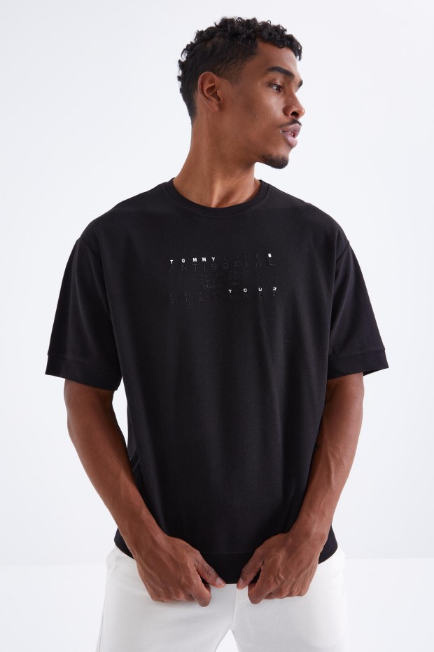 Tommy Life Siyah Küçük Yazı Nakışlı O Yaka Erkek Oversize T-Shirt - 88103. 6 Tommy Life Siyah Küçük Yazı Nakışlı O Yaka Erkek Oversize T-Shirt - 88103. 6