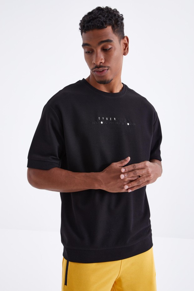 Tommy Life Siyah Minimal Yazı Nakışlı O Yaka Erkek Oversize T-Shirt - 88106. 1