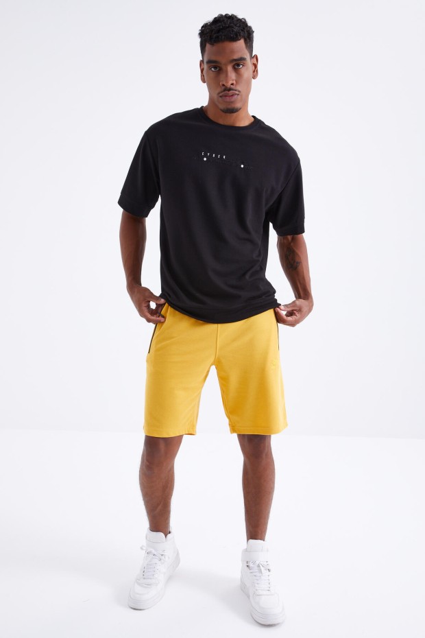 Tommy Life Siyah Minimal Yazı Nakışlı O Yaka Erkek Oversize T-Shirt - 88106. 8 Tommy Life Siyah Minimal Yazı Nakışlı O Yaka Erkek Oversize T-Shirt - 88106. 8
