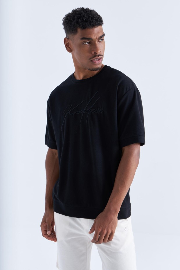 Tommy Life Siyah Yazı Nakışlı O Yaka Erkek Oversize T-Shirt - 88102. 1 Tommy Life Siyah Yazı Nakışlı O Yaka Erkek Oversize T-Shirt - 88102. 1