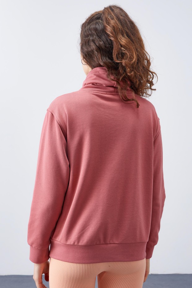 Tommy Life Yaban Gülü Bağcıklı Yaka Üç Renk Yazı Nakışlı Kadın Oversize Sweatshirt - 97189. 7 Tommy Life Yaban Gülü Bağcıklı Yaka Üç Renk Yazı Nakışlı Kadın Oversize Sweatshirt - 97189. 7