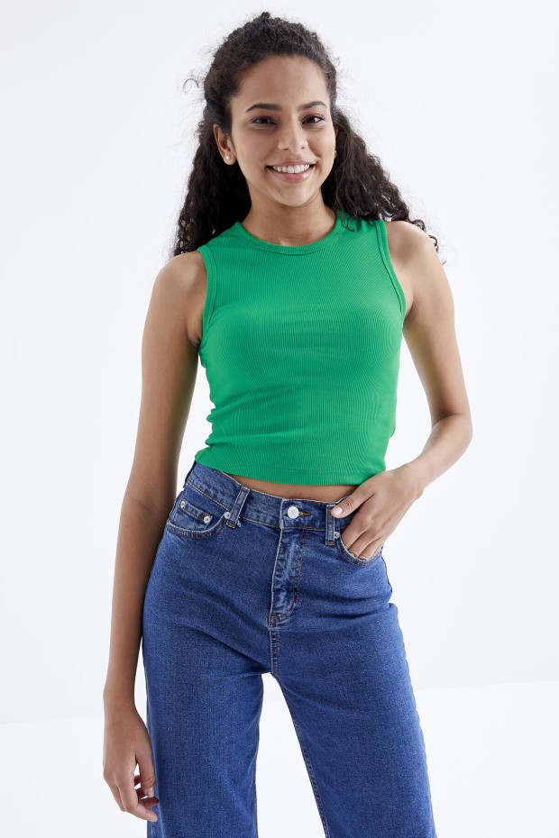 Tommy Life Yeşil Basic Kolsuz O Yaka Kadın Crop Top Atlet - 97204. 1 Tommy Life Yeşil Basic Kolsuz O Yaka Kadın Crop Top Atlet - 97204. 1