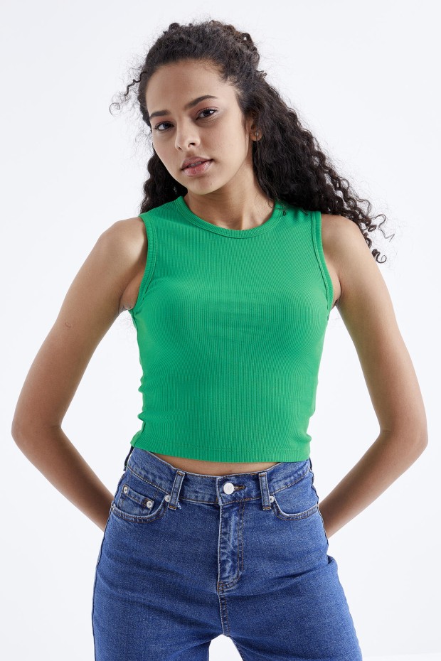 Tommy Life Yeşil Basic Kolsuz O Yaka Kadın Crop Top Atlet - 97204. 3 Tommy Life Yeşil Basic Kolsuz O Yaka Kadın Crop Top Atlet - 97204. 3