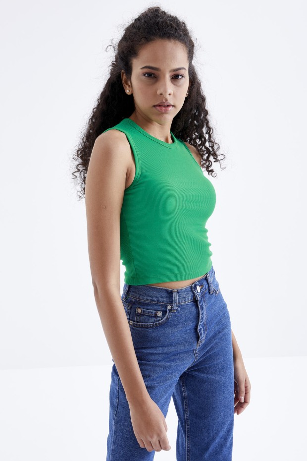 Tommy Life Yeşil Basic Kolsuz O Yaka Kadın Crop Top Atlet - 97204. 5 Tommy Life Yeşil Basic Kolsuz O Yaka Kadın Crop Top Atlet - 97204. 5