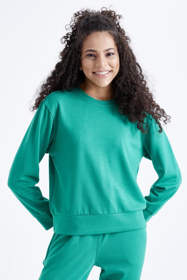 Tommy Life Yeşil Oversize Basic O Yaka Kadın Eşofman Takımı - 95308. 8 Tommy Life Yeşil Oversize Basic O Yaka Kadın Eşofman Takımı - 95308. 8