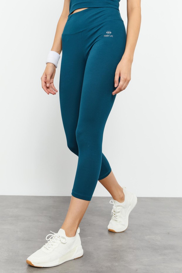 Tommy Life Zümrüt Yüksek Bel Kapri-Crop Atlet Slim Fit Kadın Tayt Takım - 95284. 2 Tommy Life Zümrüt Yüksek Bel Kapri-Crop Atlet Slim Fit Kadın Tayt Takım - 95284. 2
