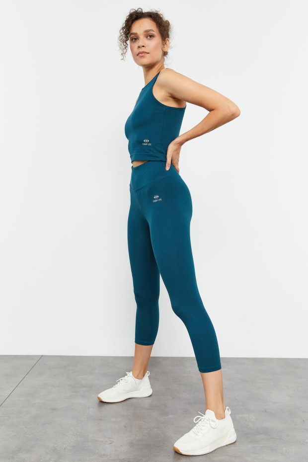 Tommy Life Zümrüt Yüksek Bel Kapri-Crop Atlet Slim Fit Kadın Tayt Takım - 95284. 6 Tommy Life Zümrüt Yüksek Bel Kapri-Crop Atlet Slim Fit Kadın Tayt Takım - 95284. 6