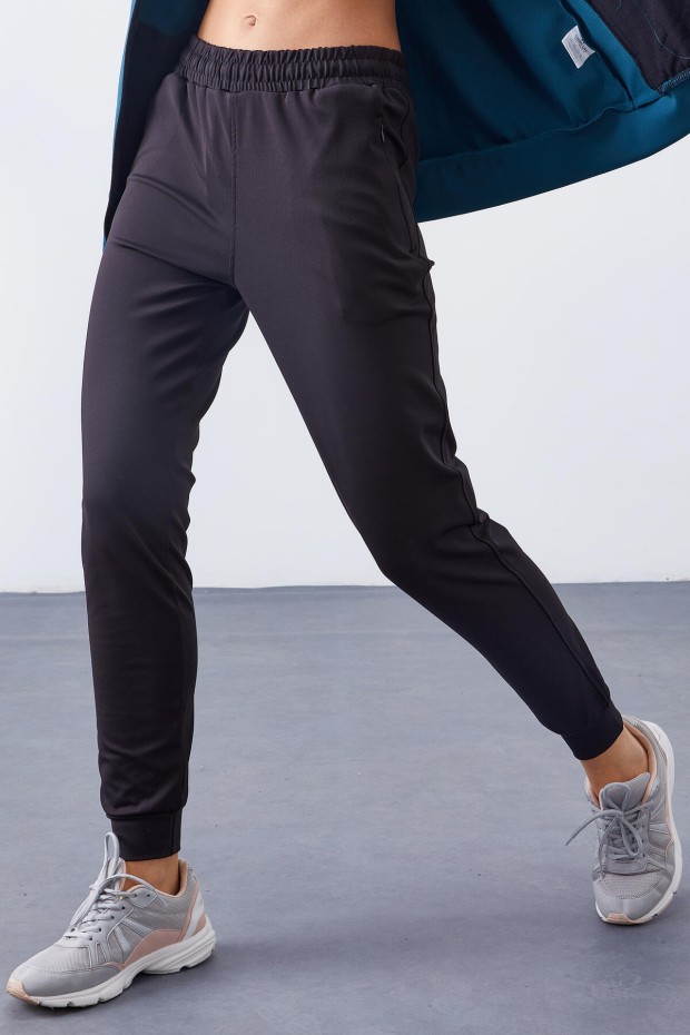 Tommy Life Zümrüt - Siyah Dalgıç Kumaş Standart Kalıp Jogger Kadın Eşofman Takımı - 95273. 3 Tommy Life Zümrüt - Siyah Dalgıç Kumaş Standart Kalıp Jogger Kadın Eşofman Takımı - 95273. 3